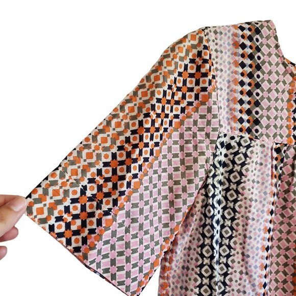 J.CREW 4 Pink geo top Item A1328 - Picture 5 of 14